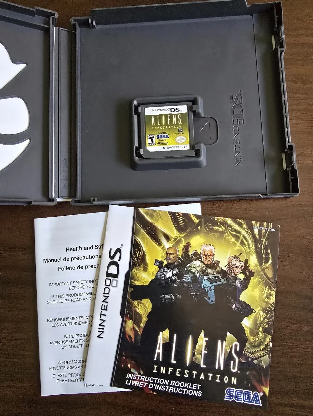 SEGA Aliens Infestation Video Game (Nintendo DS, 2009) Mint Complete In Box
